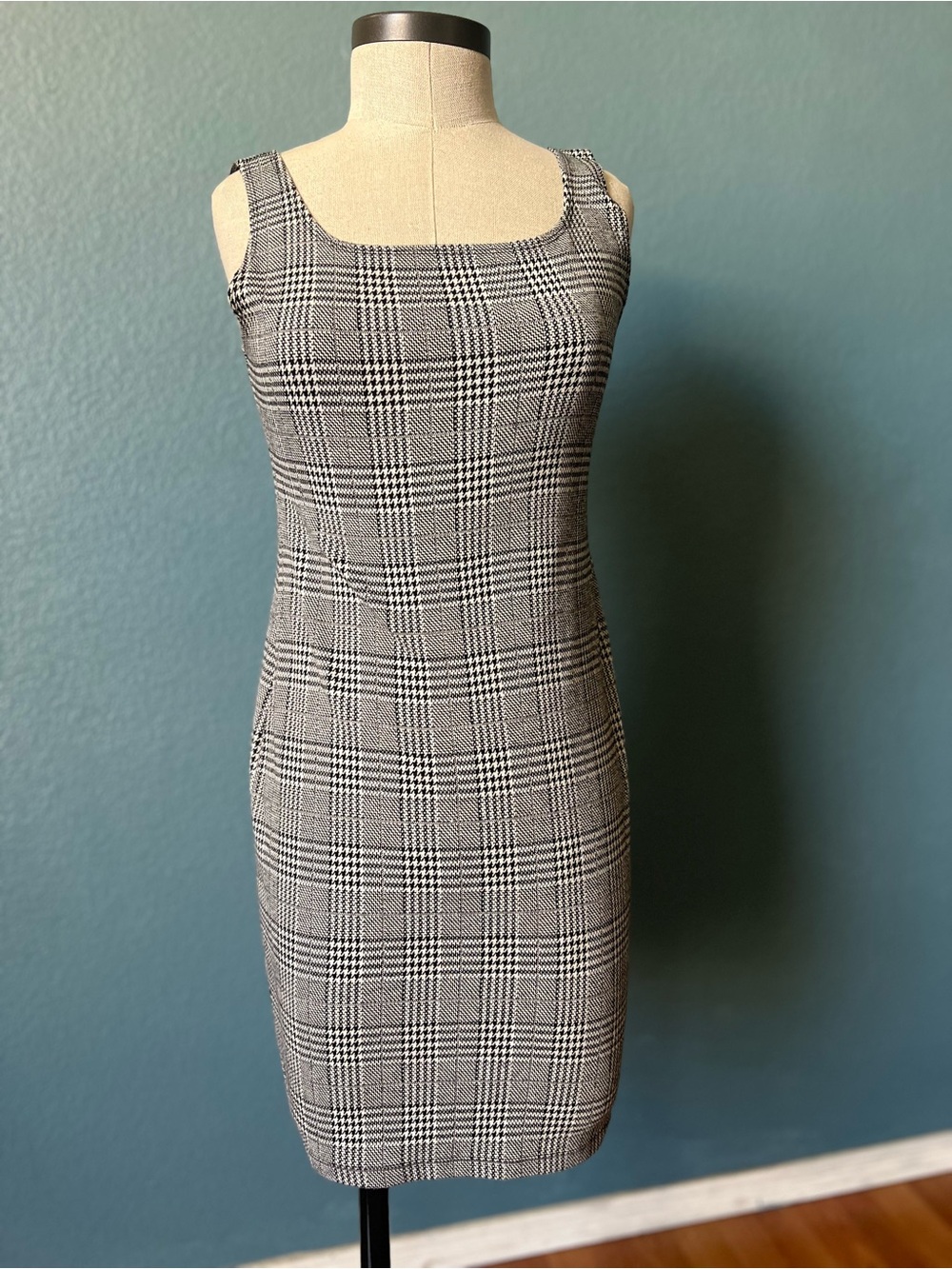 Women’s Popular Basics mini dress with black & White plaid preppy dress